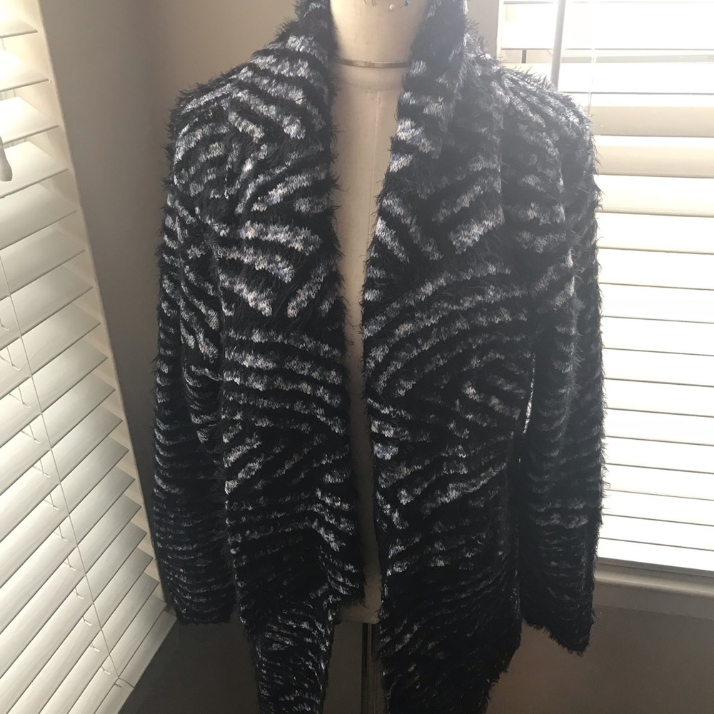 DuskMulti Black/Ble Cardigan Sweater by Investment